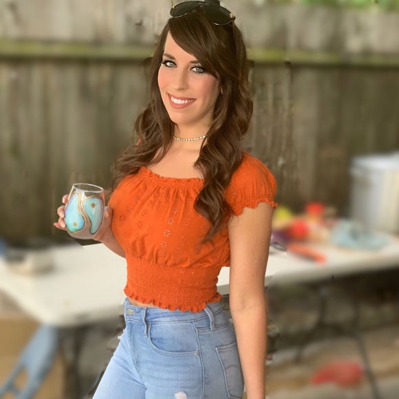 Meet your Posher, Nikki - Picture 3 of 7